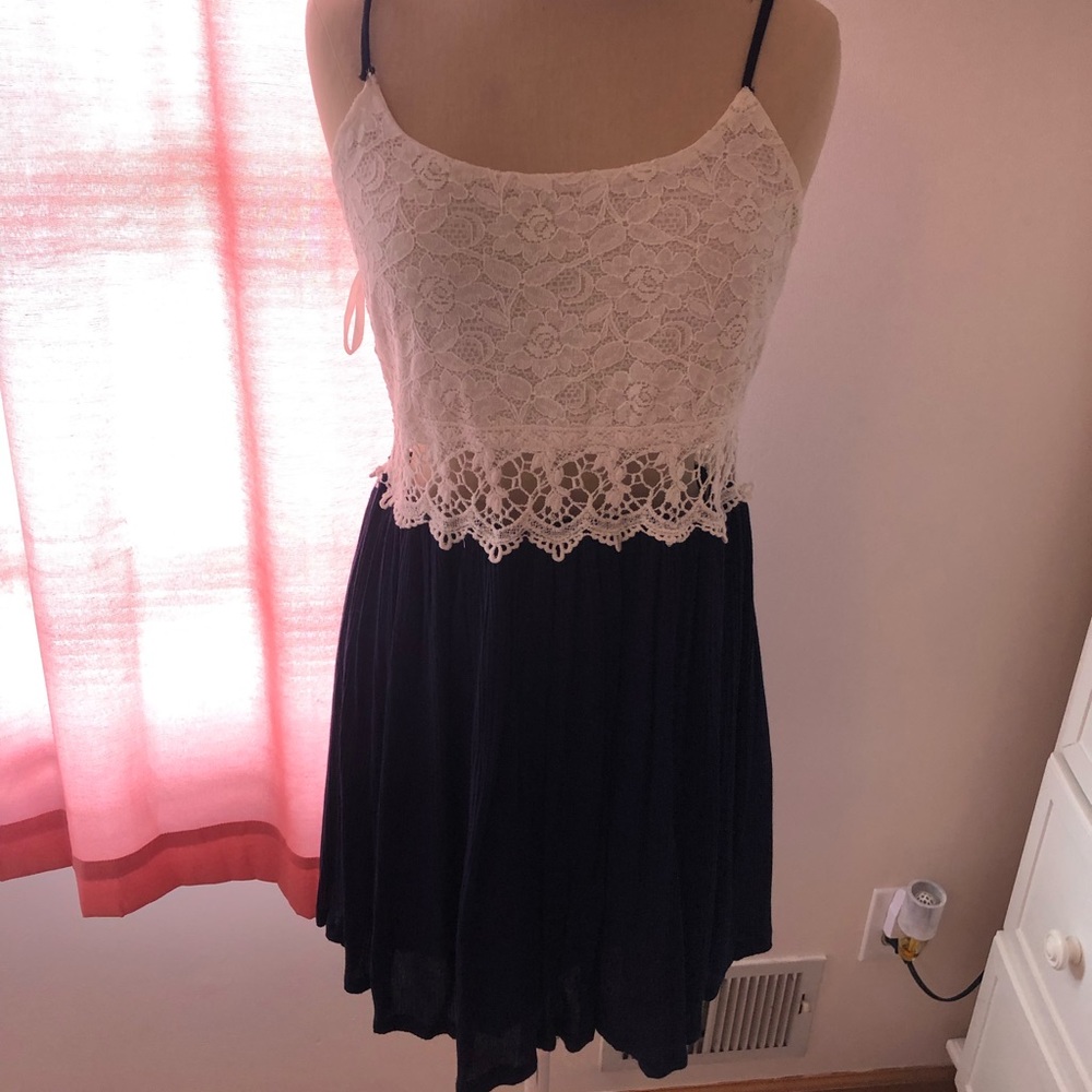 🐚💙WHITE AND BLUE LACE SUNDRESS